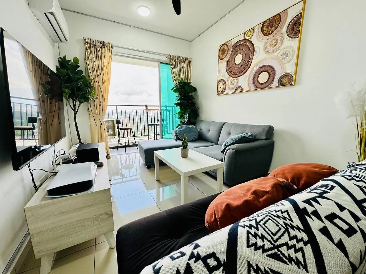 Luxury Family Fun Suites - Infinity Pool, Ps5, Private-Cinema With Balcony M1 Bukit Mertajam 0*,  Malaysia