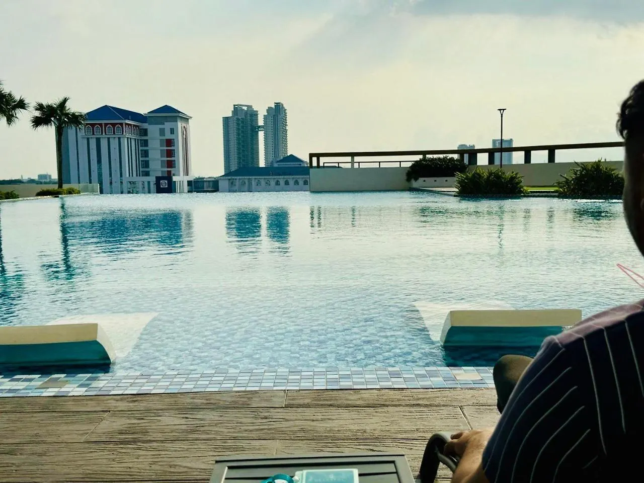 Apartment Luxury Family Fun Suites - Infinity Pool, Ps5, Private-Cinema With Balcony M1 Bukit Mertajam