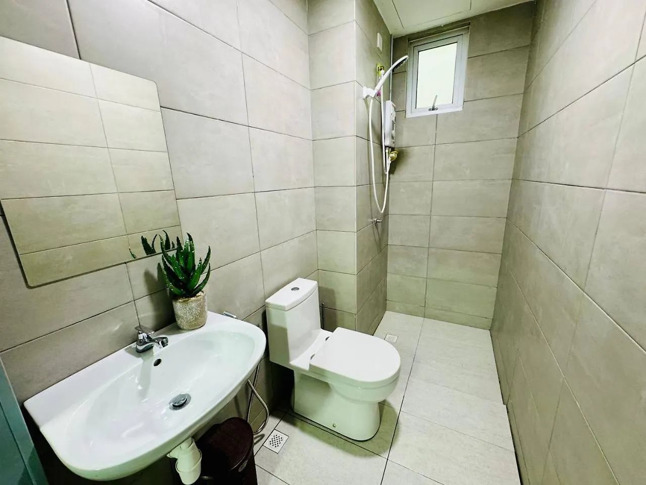 Luxury Family Fun Suites - Infinity Pool, Ps5, Private-Cinema With Balcony M1 Bukit Mertajam Apartment