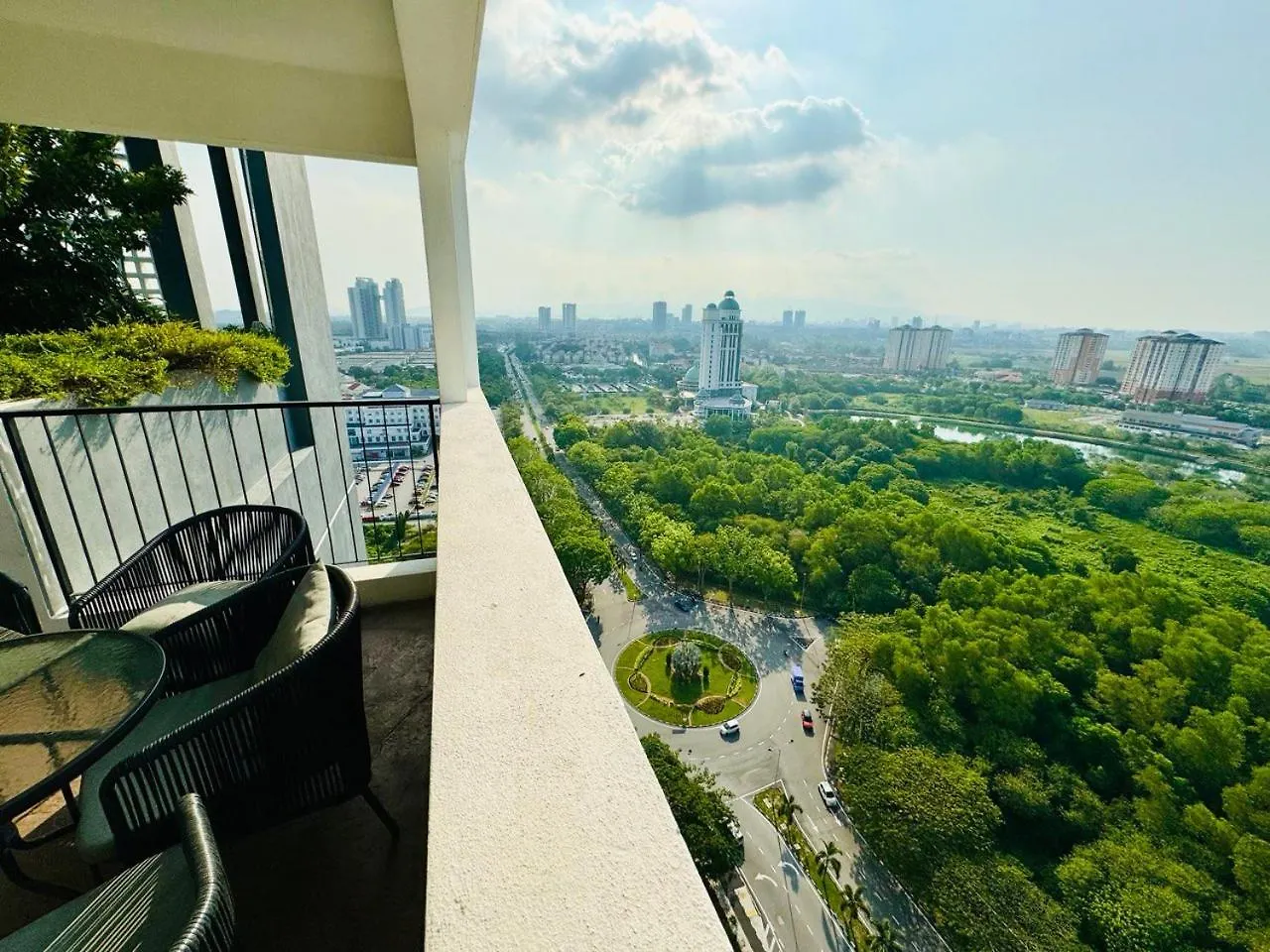 Apartment Luxury Family Fun Suites - Infinity Pool, Ps5, Private-Cinema With Balcony M1 Bukit Mertajam